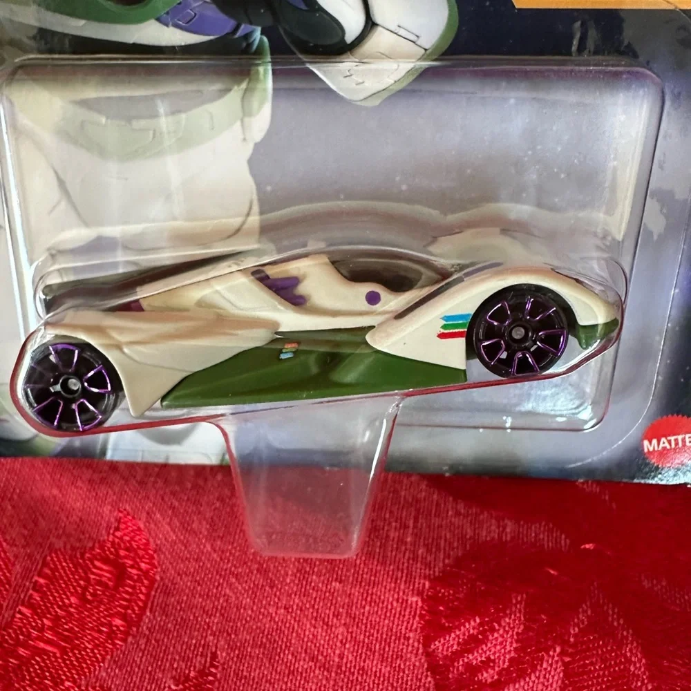 Hot Wheels Disney Pixar Space Ranger Alpha Buzz Lightyear character car